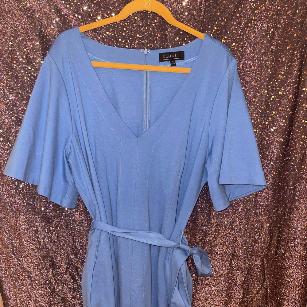 Plus size Mid-length v-neck